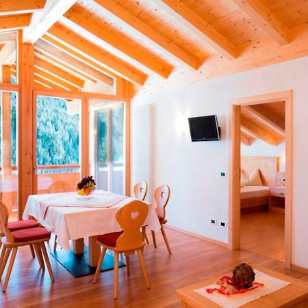 Ciasa Col Cuch Apartment La Villa  Bagian luar foto