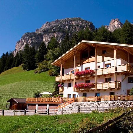 Ciasa Col Cuch Apartment La Villa  Bagian luar foto