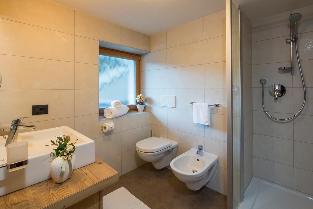 Ciasa Col Cuch Apartment La Villa  Bagian luar foto